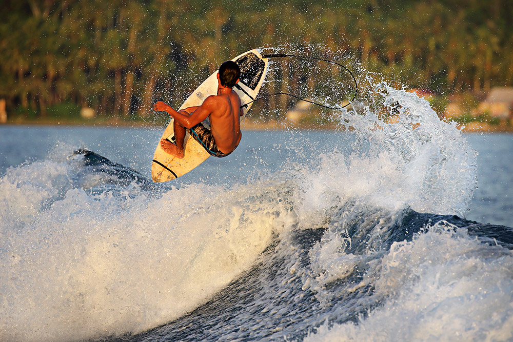 Flying at Kiddies Corner. Sorake, Lagundri Bay. Photo by Bjorn Svensson.