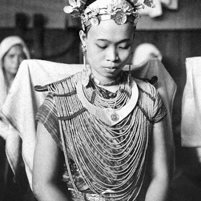 Nias girl in wedding dress. Tropenmuseum Collection.