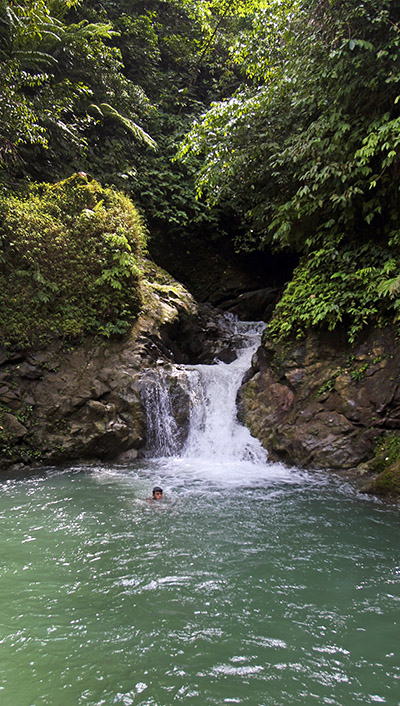 Somali-waterfall-south-nias