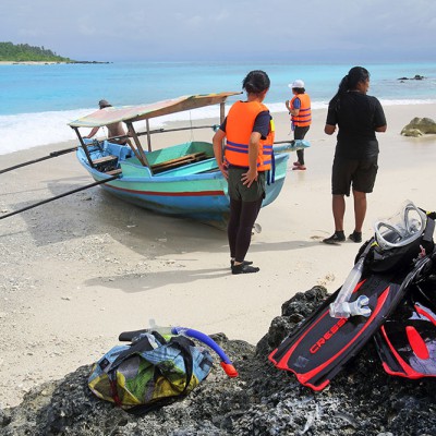 Island hopping in the Hinakos, a group of Islands off the west-coast of Nias.