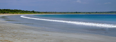 PANTAI TOYOLAWA